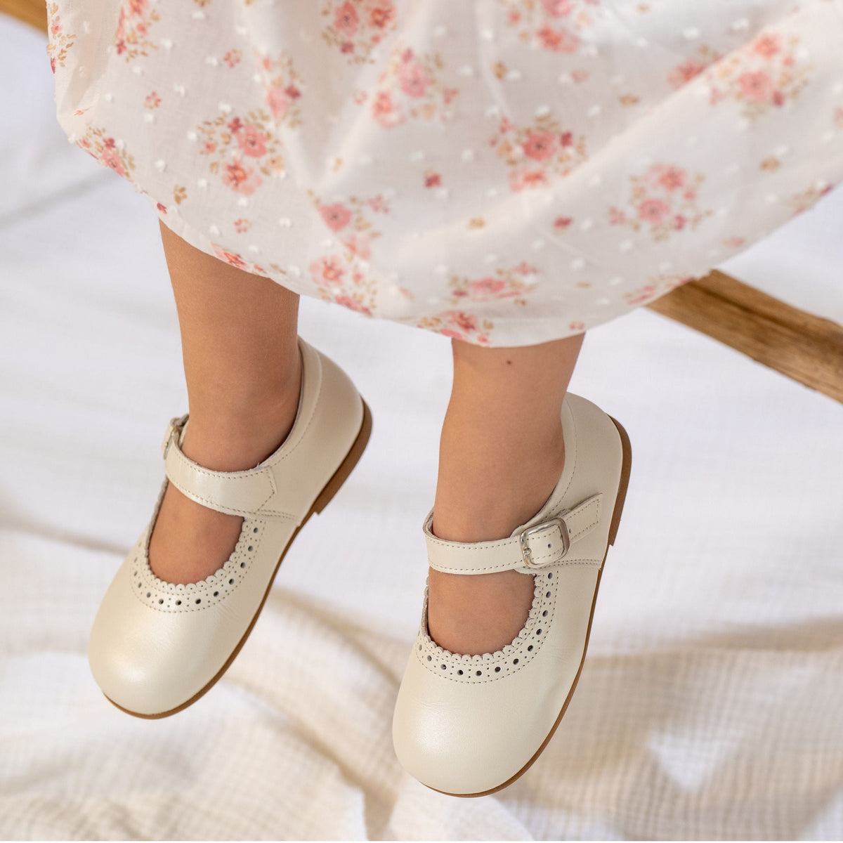 Girls Pearly Ivory Leather Walker Shoes