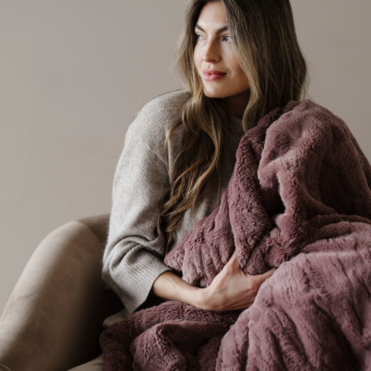 PATTERNED FAUX FUR THROW BLANKETS