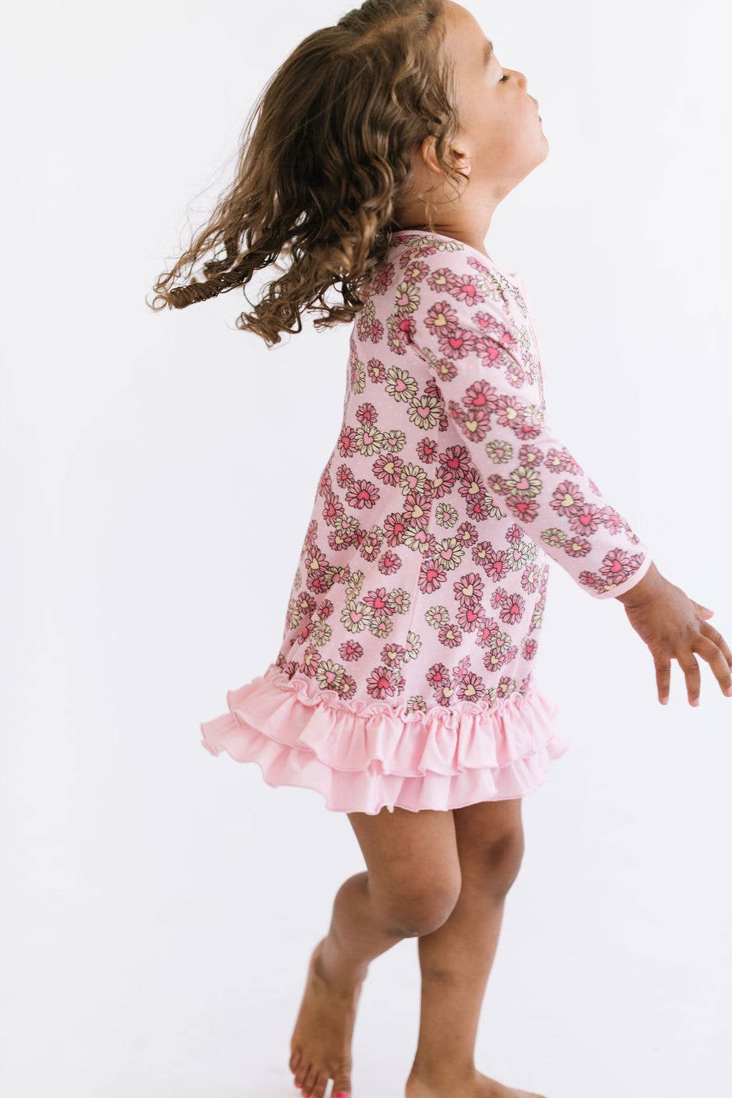 Girls Ruffled Lounge in Wild Daisy Heart