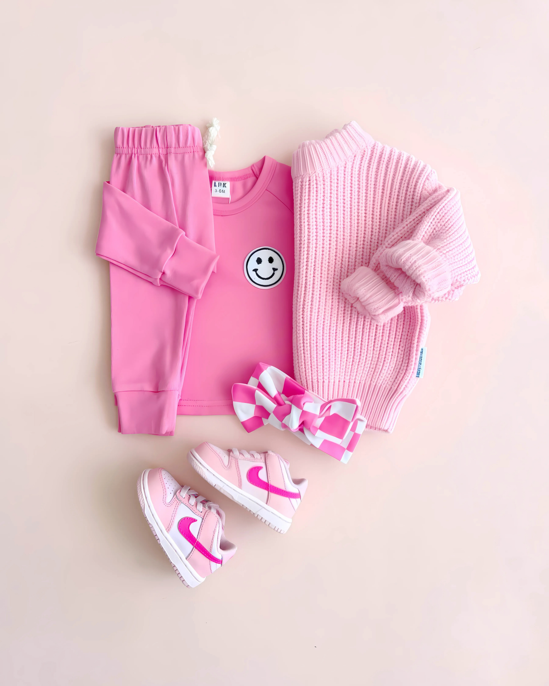 Smiley Bubble Gum Girls Lounge Set