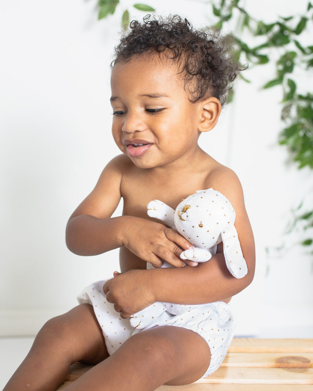 Gold Spot and White Linen Baby Bloomer