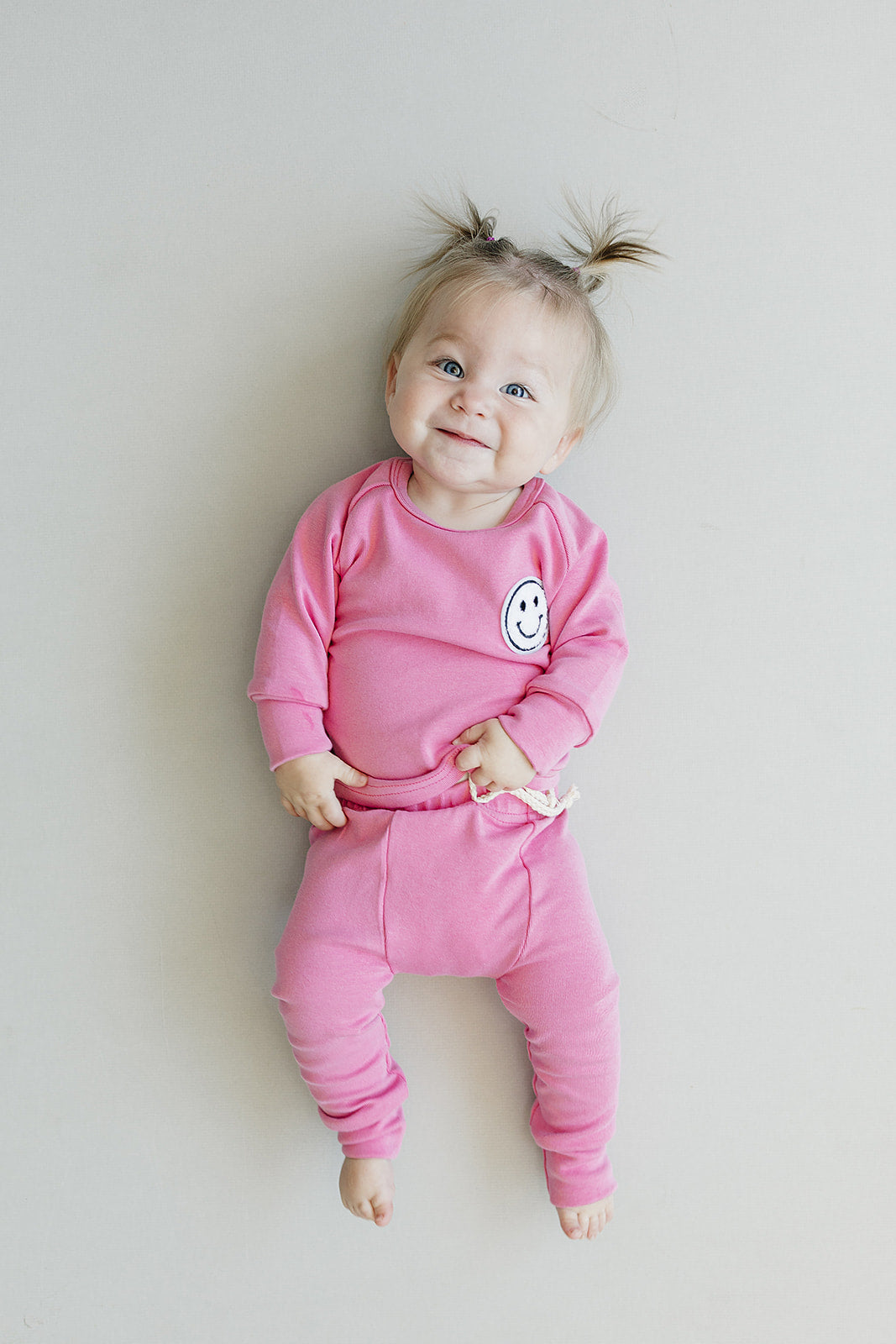 Smiley Bubble Gum Girls Lounge Set
