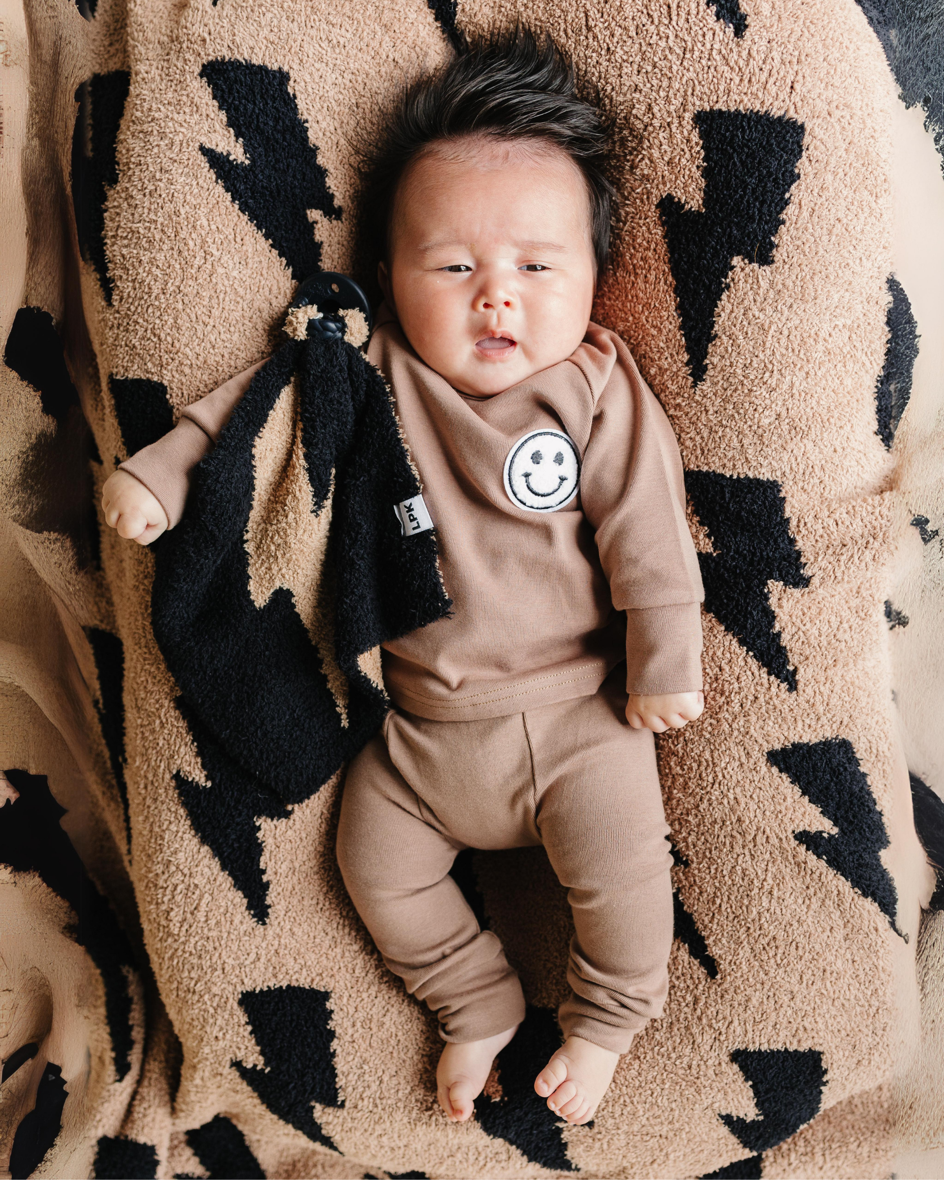 Mocha Lightning Bolt Fuzzy Blanket