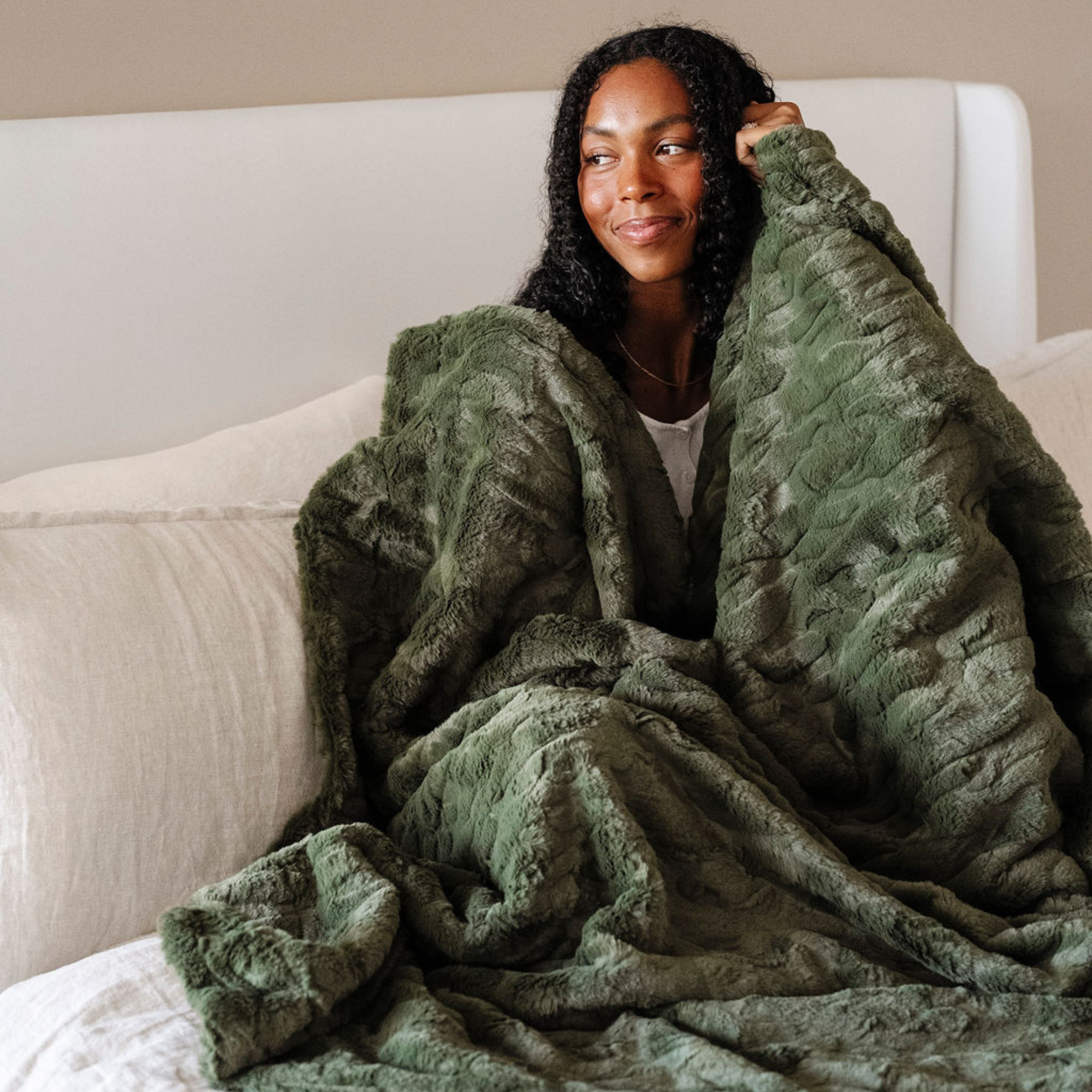 PATTERNED FAUX FUR XL THROW BLANKETS