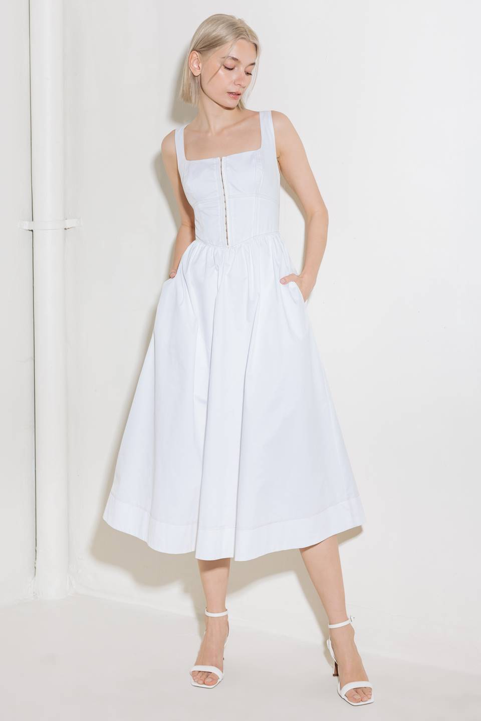 Catch the Sun Women’s Woven Midi Dress