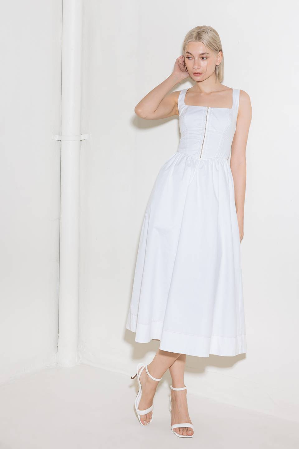 Catch the Sun Women’s Woven Midi Dress