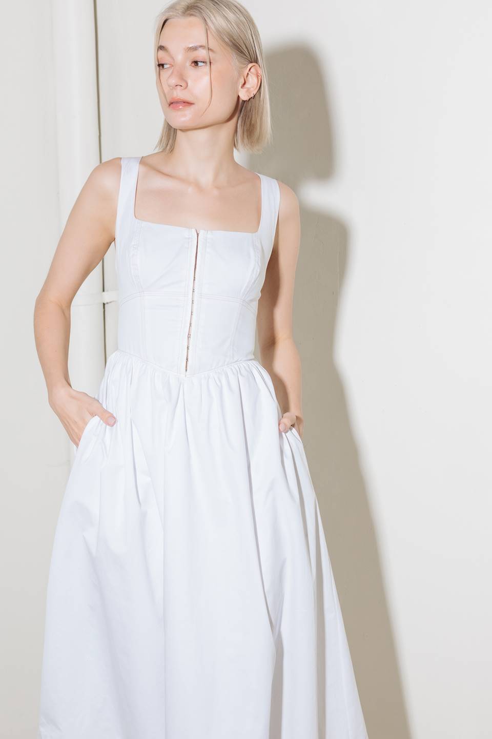 Catch the Sun Women’s Woven Midi Dress