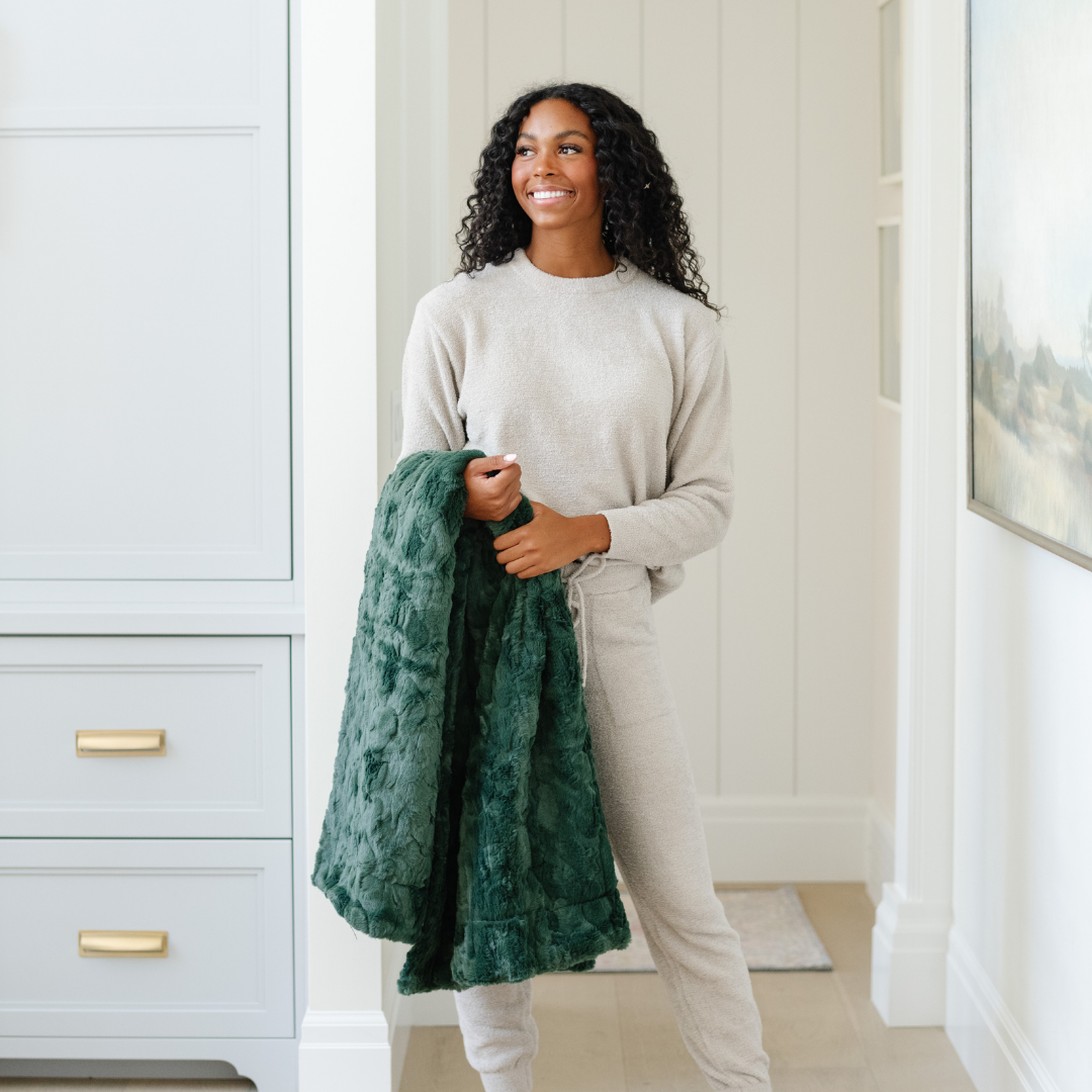 Patterned Faux Fur Throw Blanket
