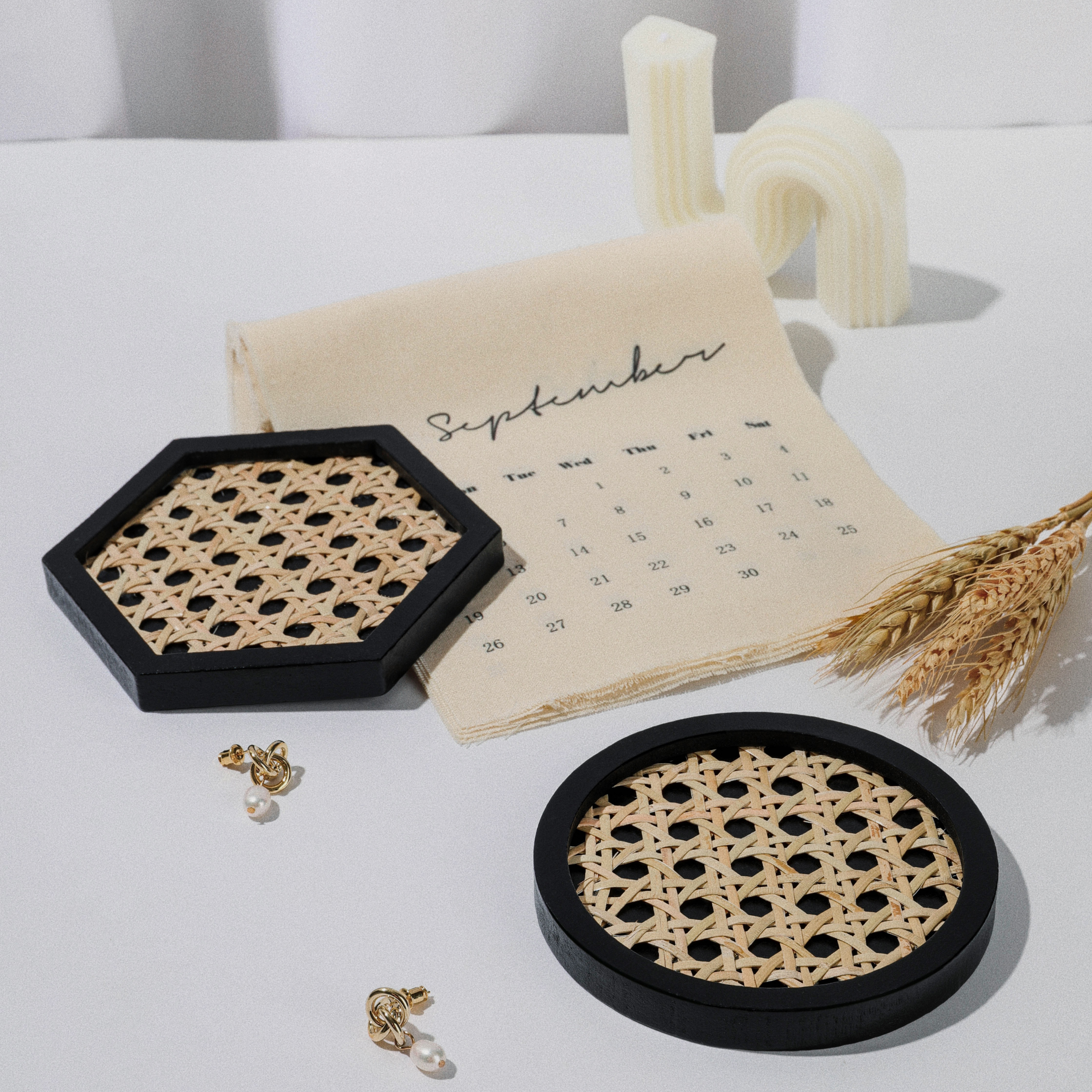 MomentDecor™ Natural Rattan & Wood Coasters Round Shape