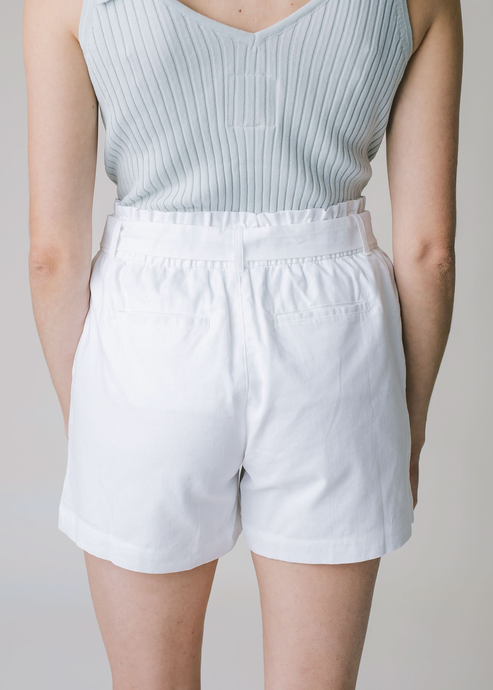 Women's Cinched Waist Linen Shorts