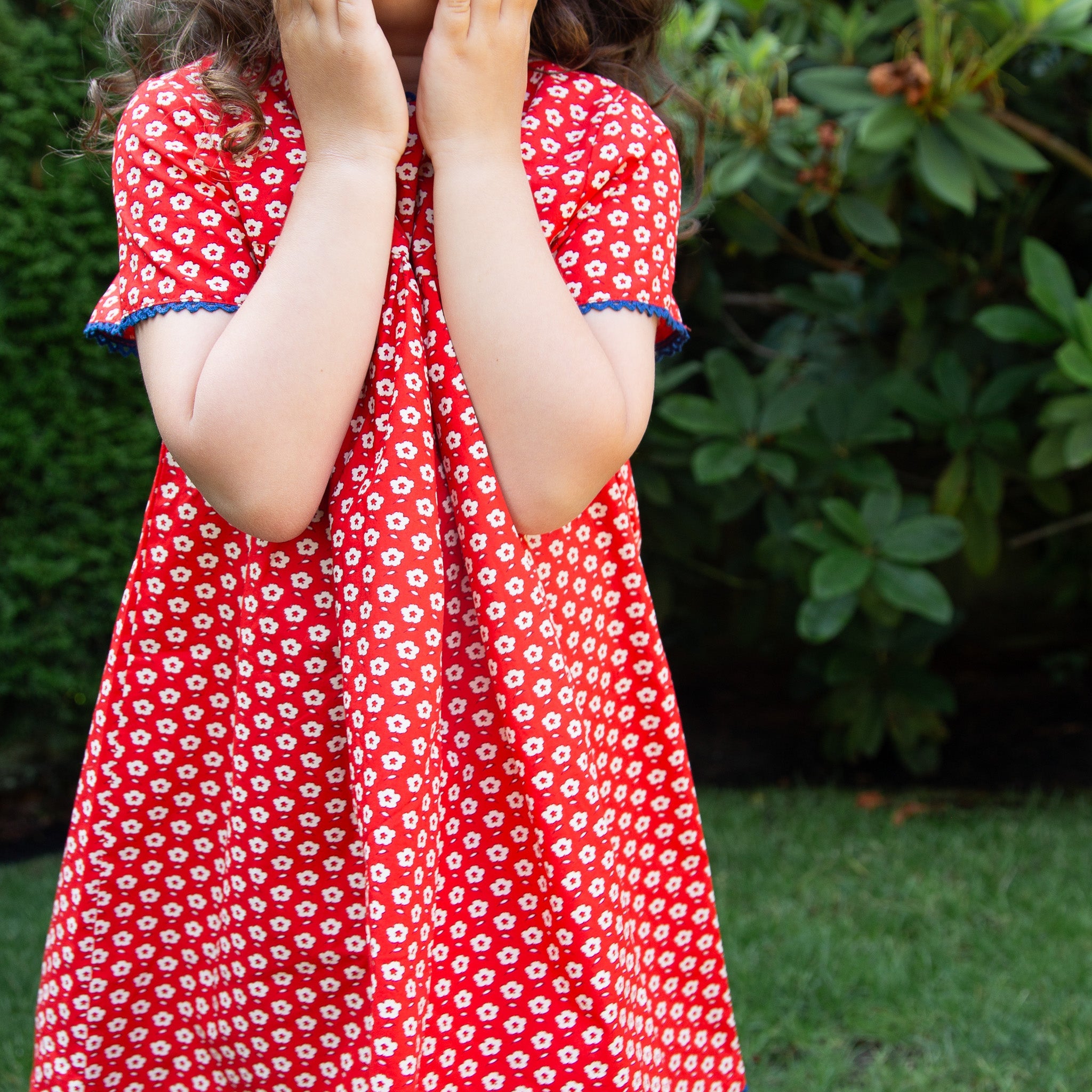 Toddler Amy dress with Lace trim | Flowers in Brilliant Red