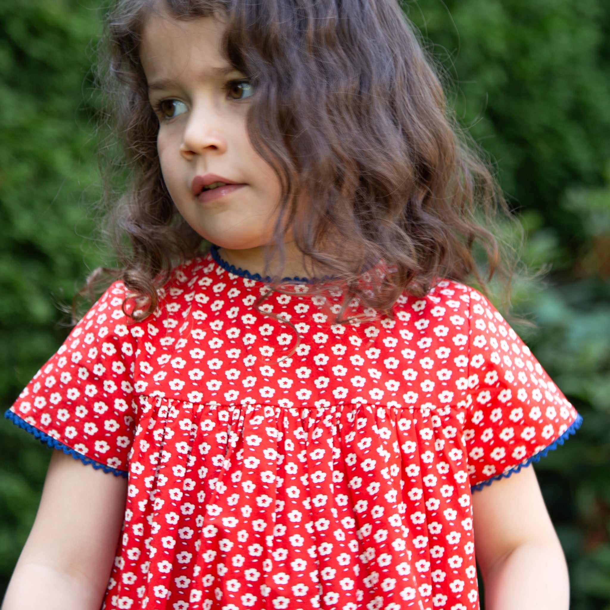 Toddler Amy dress with Lace trim | Flowers in Brilliant Red
