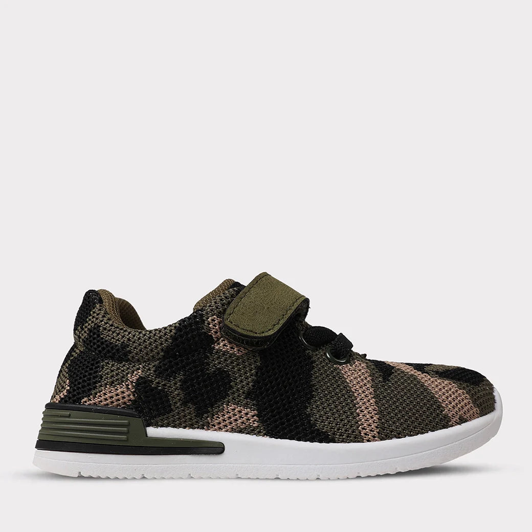 Wynn Boys Hook & Loop Sneaker