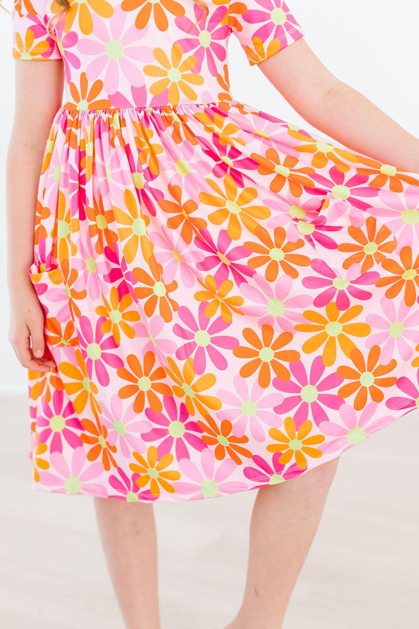 Retro Daisies Pocket Twirl Dress
