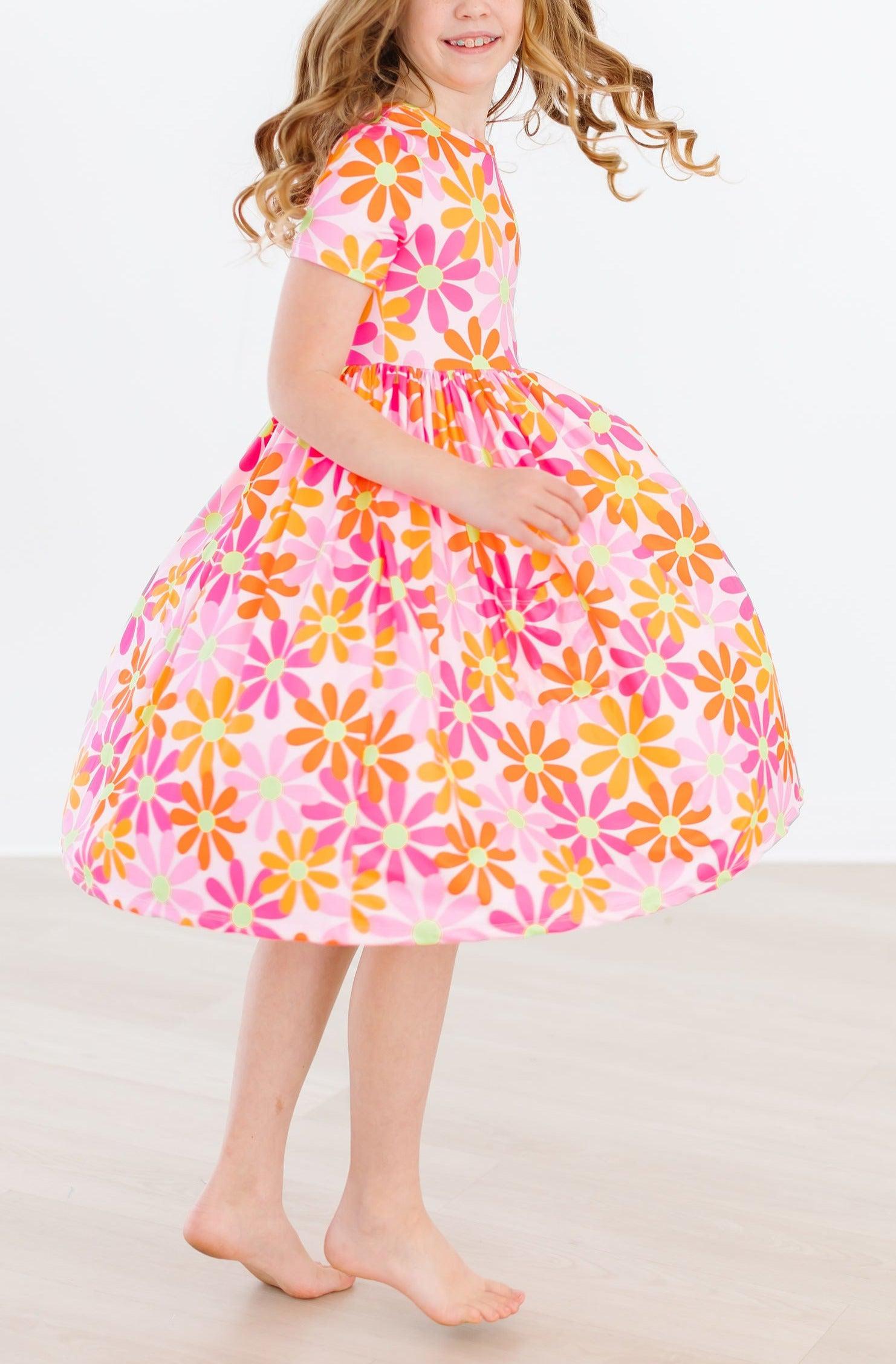 Retro Daisies Pocket Twirl Dress