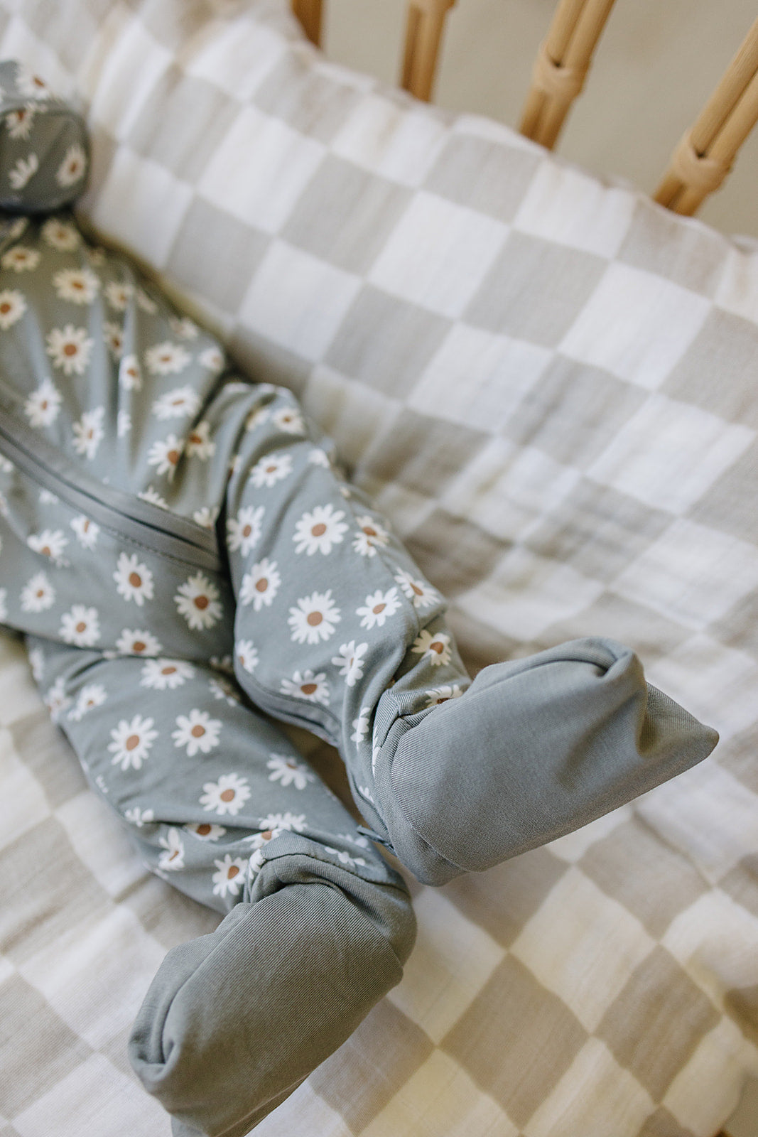 Light Green Daisy Bamboo Zipper Pajamas