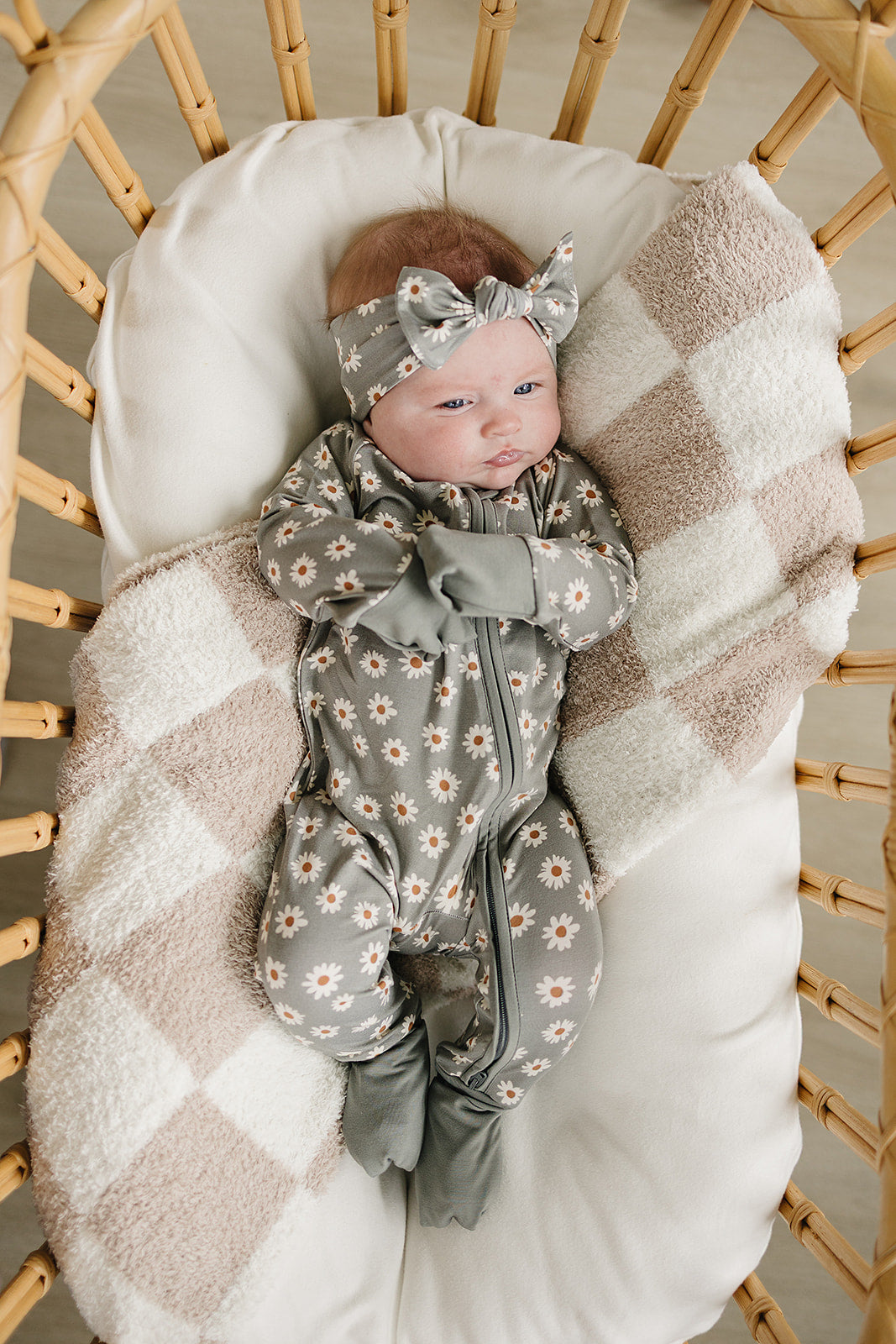 Light Green Daisy Bamboo Zipper Pajamas