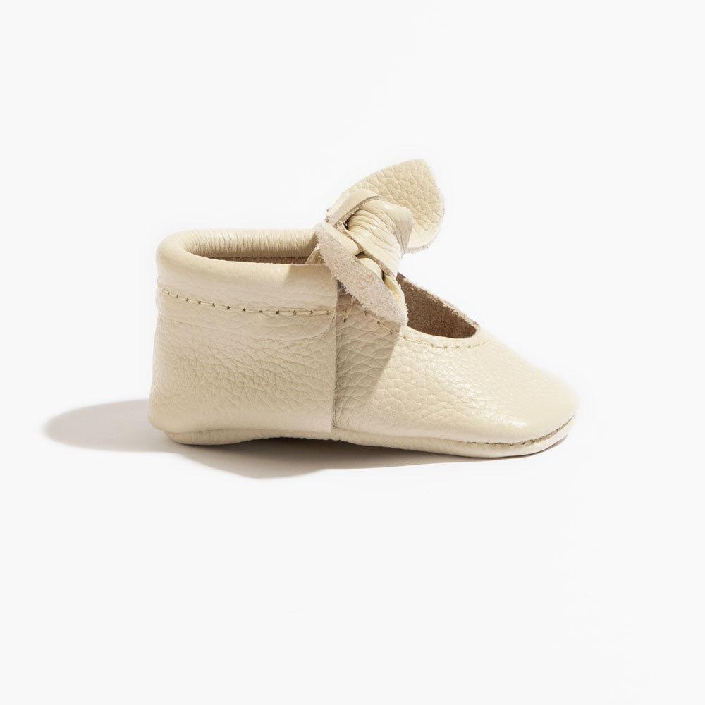 Birch Knotted Bow Baby Shoe - Blissfully Lavender BoutiqueFreshly Picked