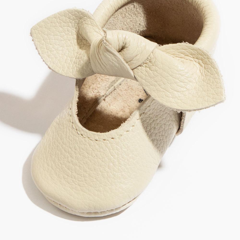 Birch Knotted Bow Baby Shoe - Blissfully Lavender BoutiqueFreshly Picked
