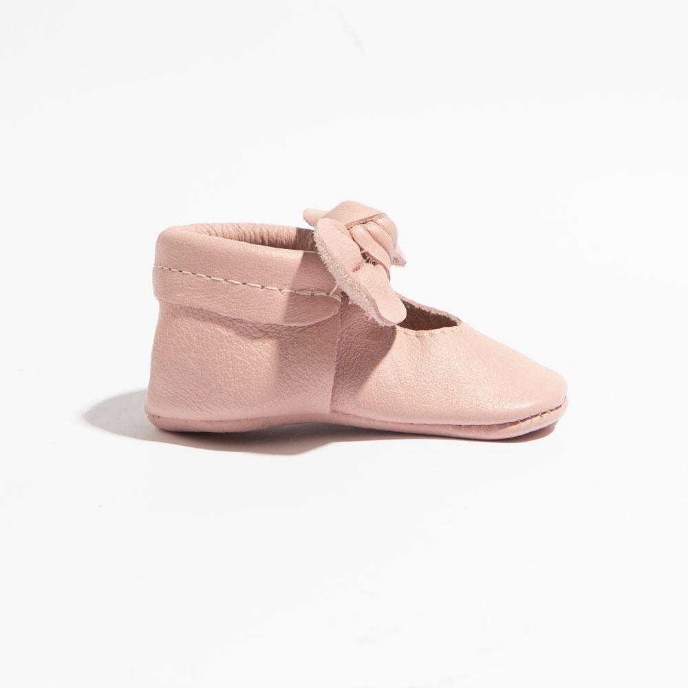 Blush Knotted Bow Baby Shoe - Blissfully Lavender BoutiqueFreshly Picked