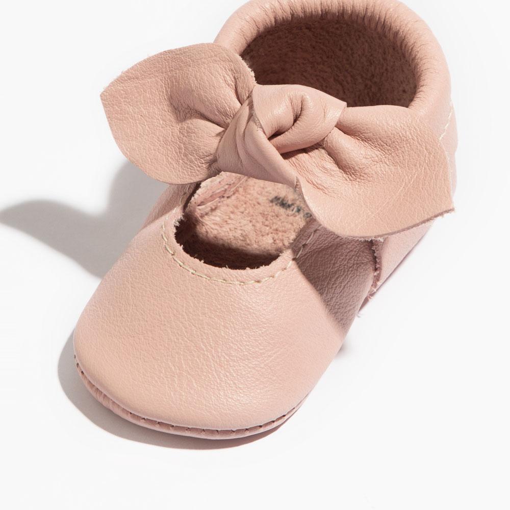 Blush Knotted Bow Baby Shoe - Blissfully Lavender BoutiqueFreshly Picked