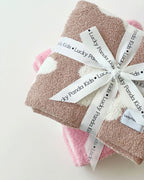 Latte Daisy Fuzzy Blanket