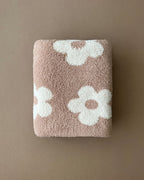 Latte Daisy Fuzzy Blanket