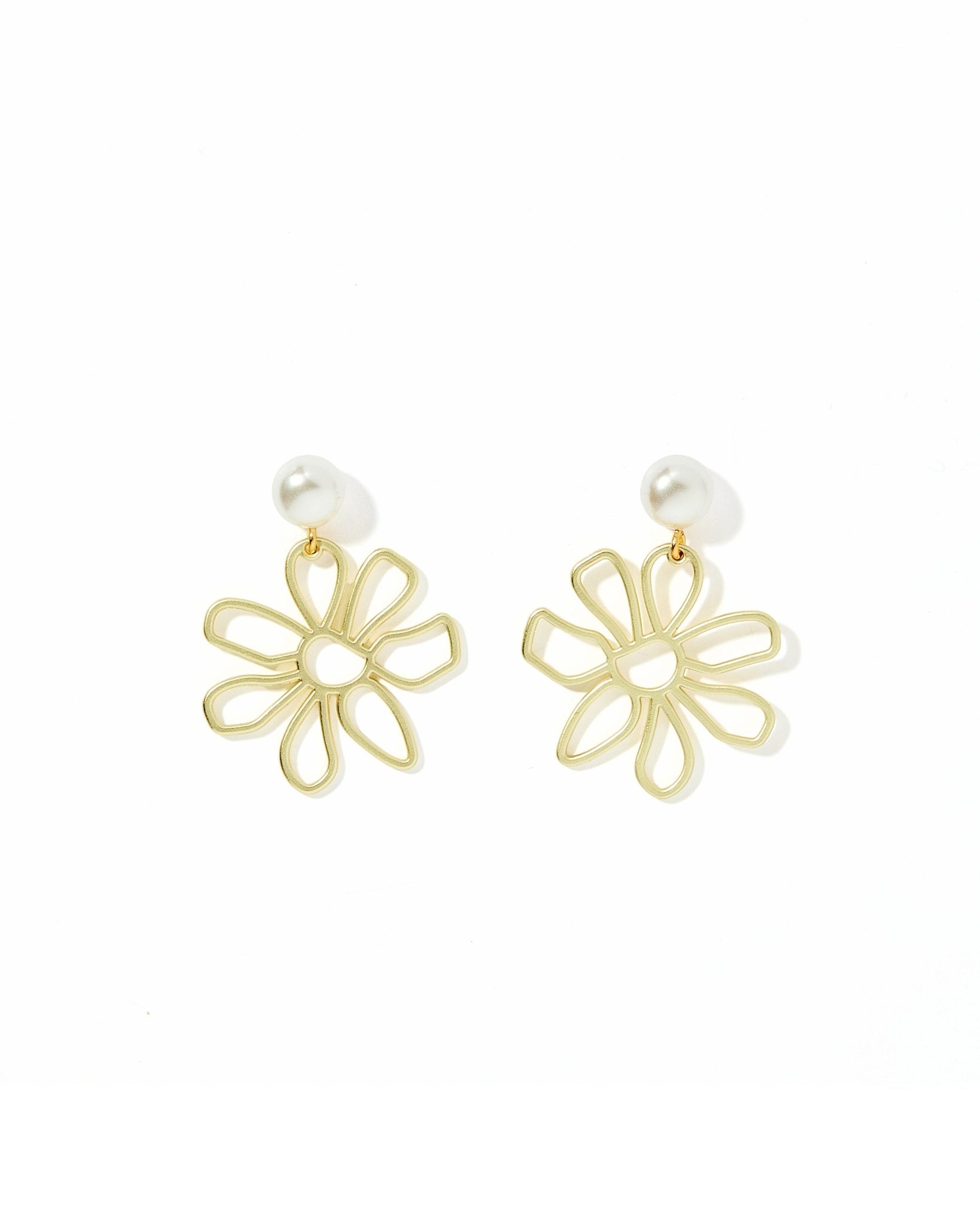 Daisy Pearl Earrings