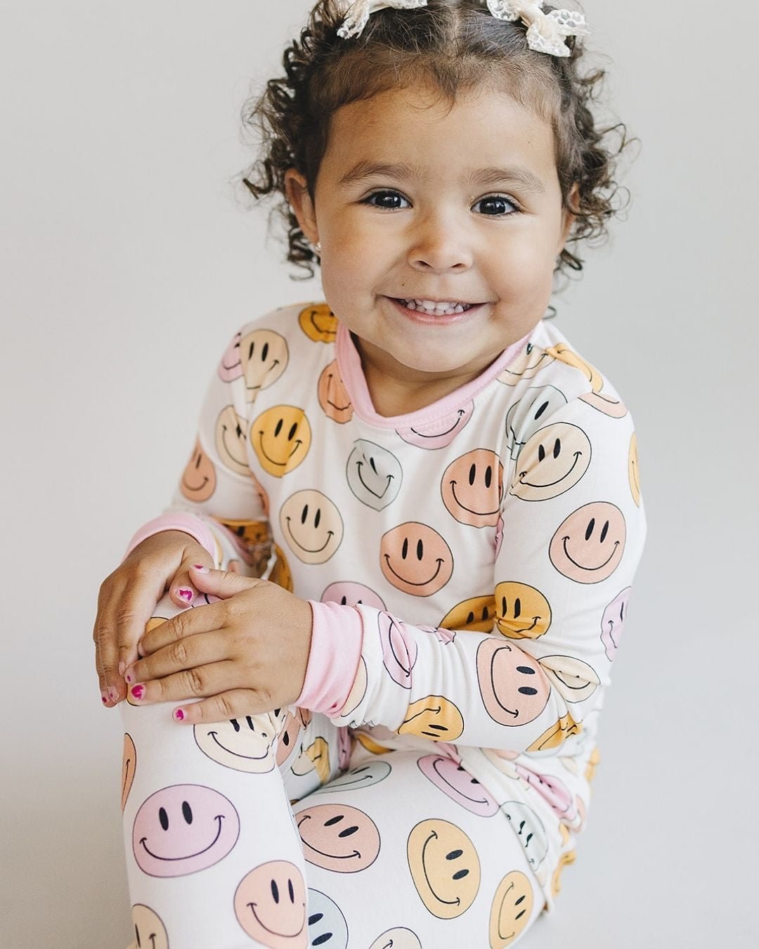 Girls Pink Smiley Bamboo Two Piece Set - Blissfully Lavender BoutiqueLUCKY PANDA KIDS