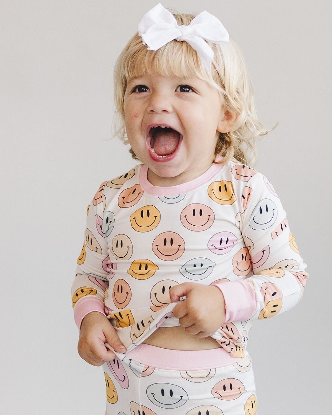 Girls Pink Smiley Bamboo Two Piece Set - Blissfully Lavender BoutiqueLUCKY PANDA KIDS