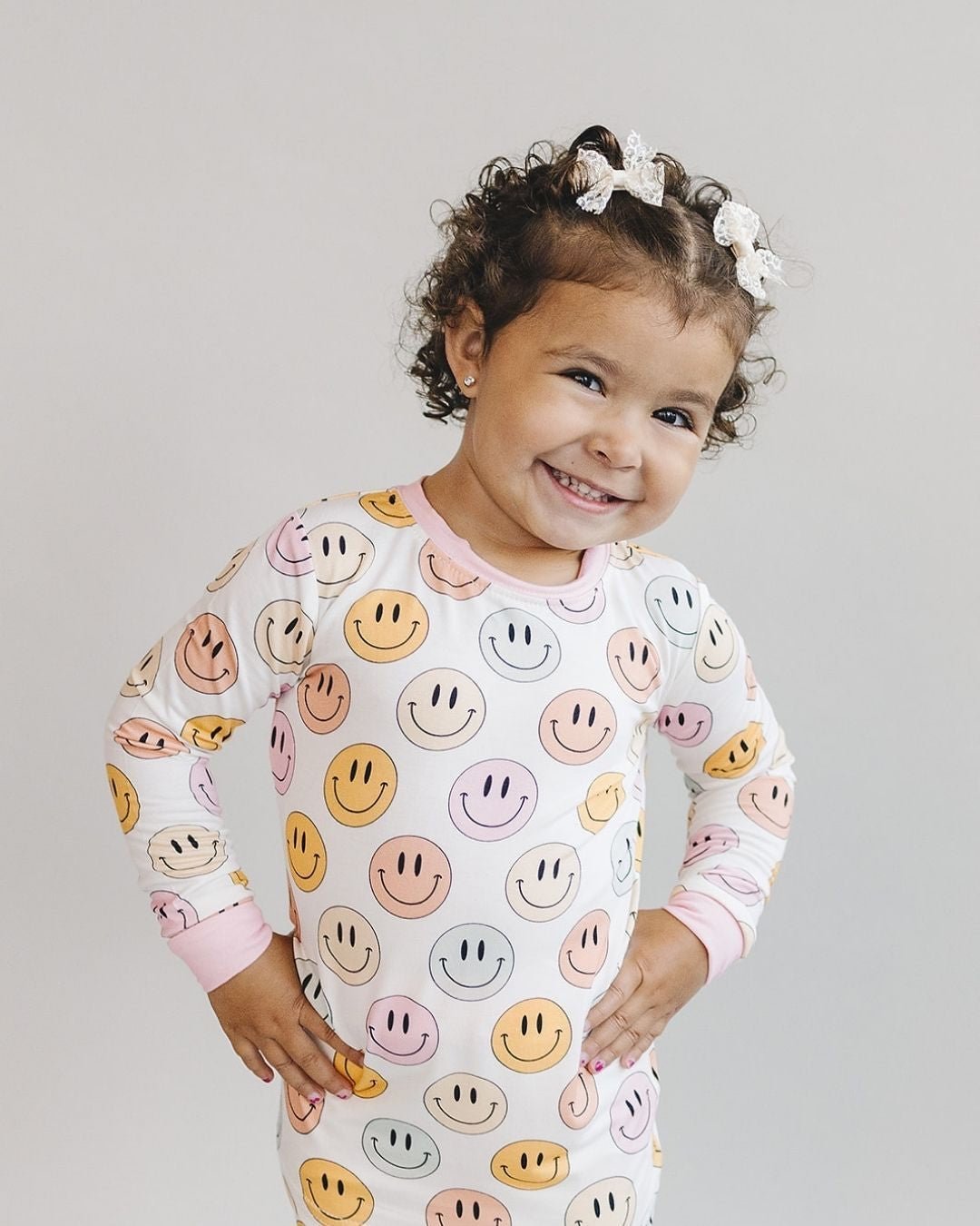 Girls Pink Smiley Bamboo Two Piece Set - Blissfully Lavender BoutiqueLUCKY PANDA KIDS