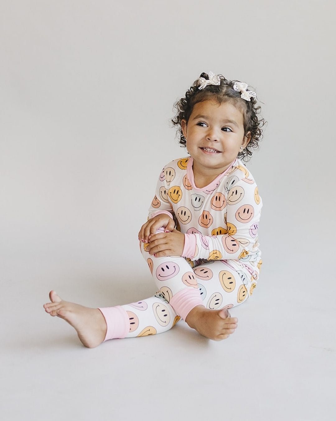 Girls Pink Smiley Bamboo Two Piece Set - Blissfully Lavender BoutiqueLUCKY PANDA KIDS