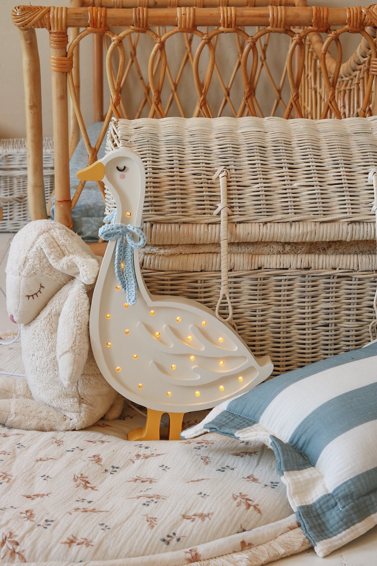 Little Lights Goose Lamp