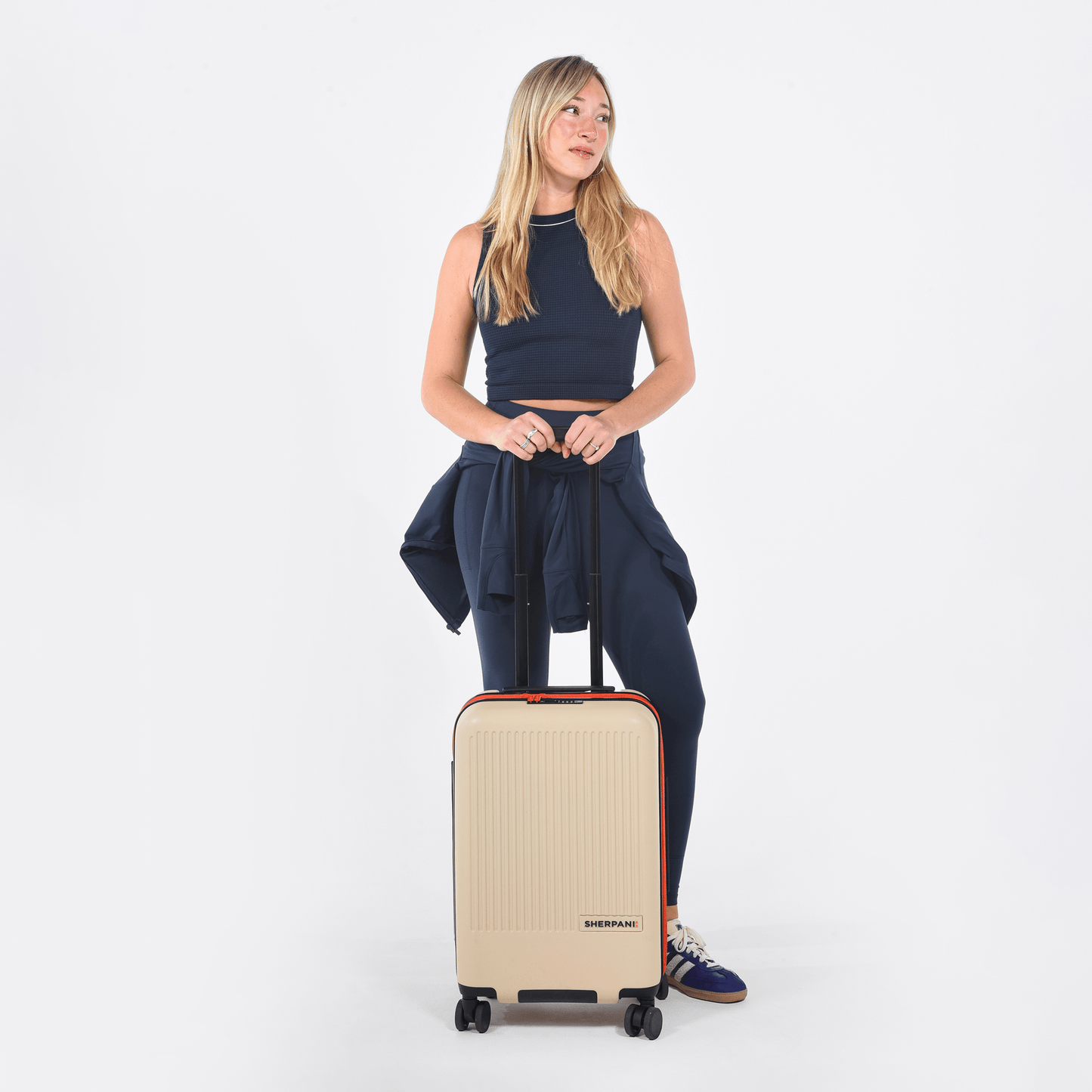 Meridian | 22" Carry-On - Chromatic Black