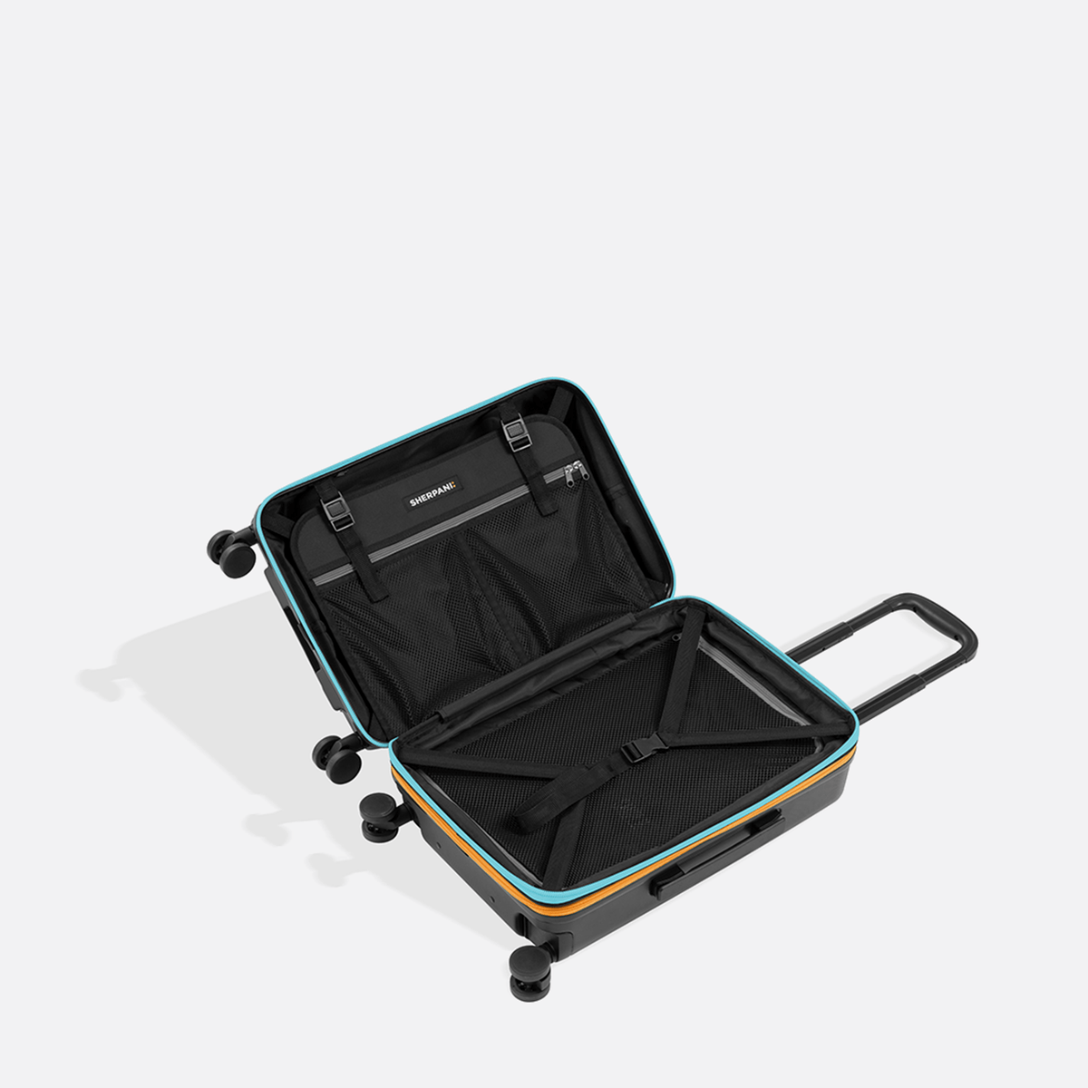 Meridian | 22" Carry-On - Chromatic Black