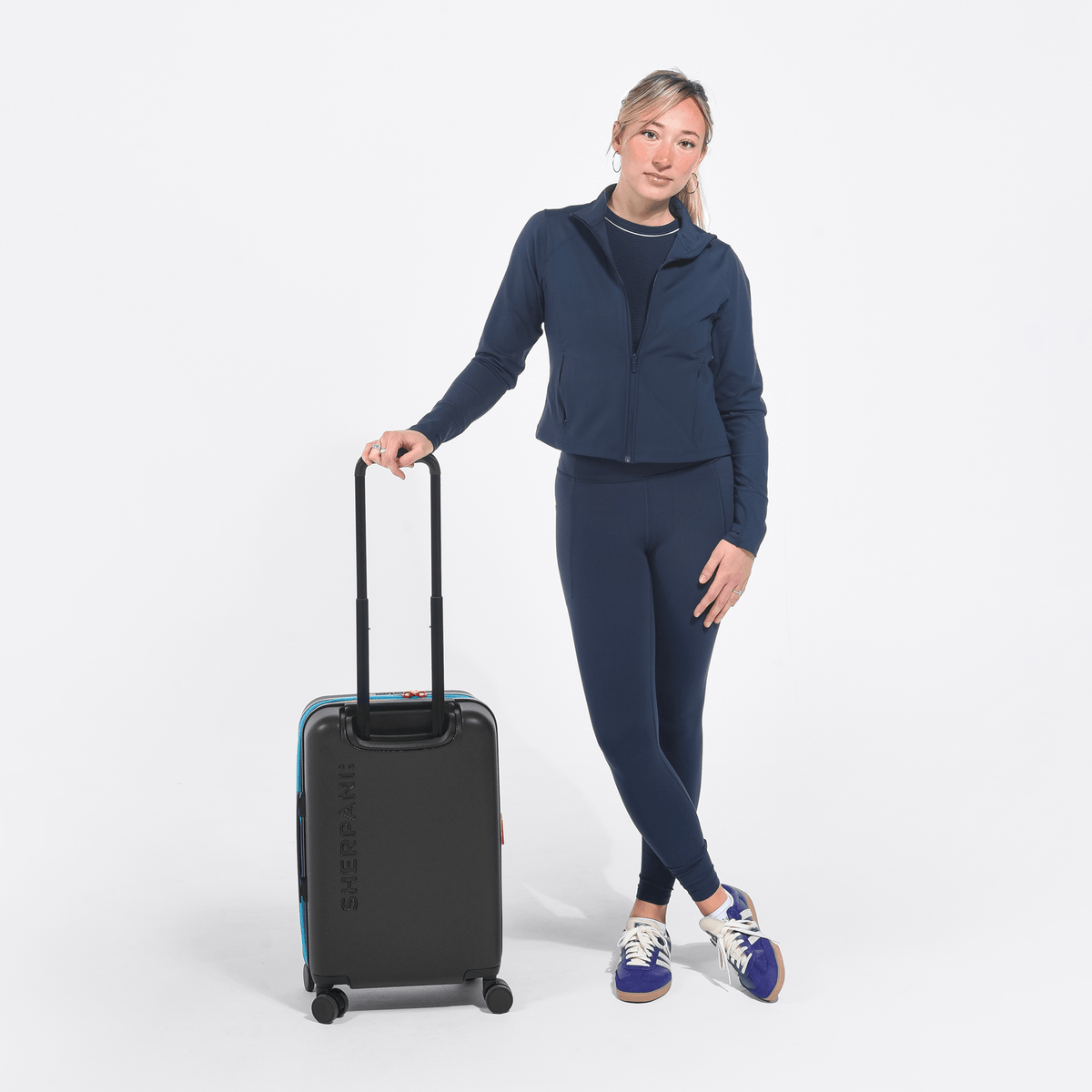 Meridian | 22" Carry-On - Chromatic Black