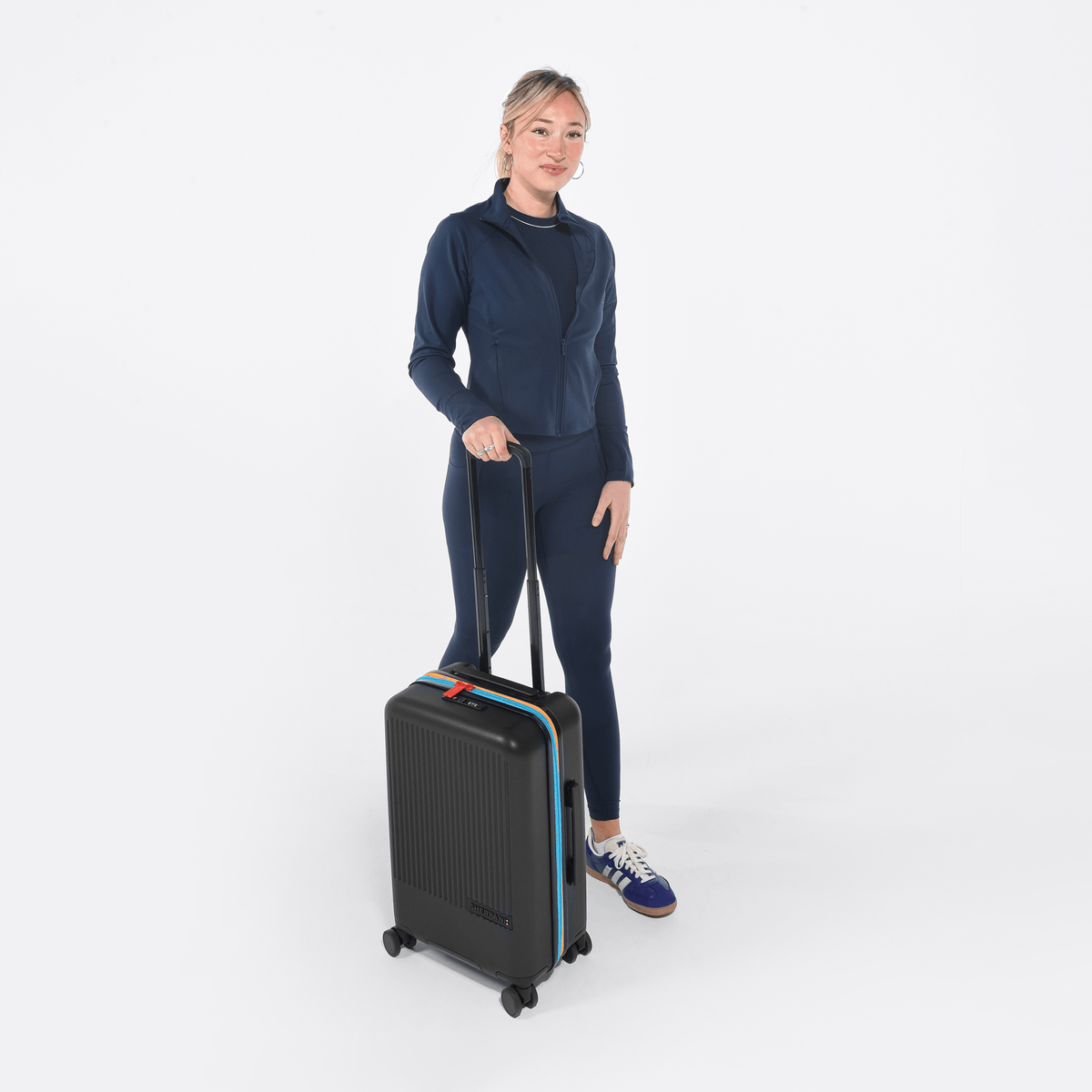 Meridian | 22" Carry-On - Chromatic Black