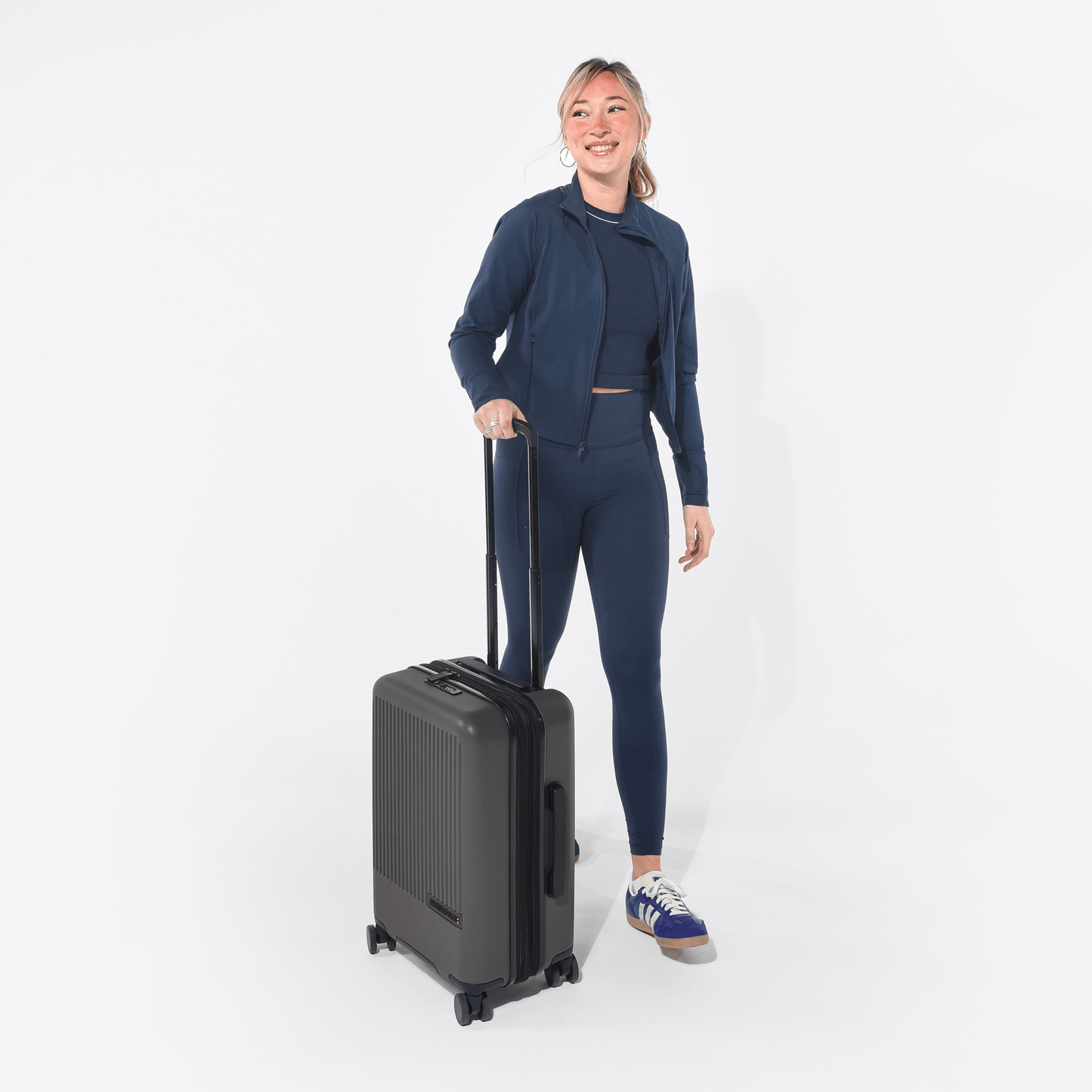 Meridian | 22" Carry-On - Chromatic Black