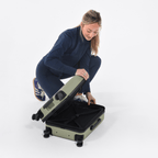 Meridian | 22" Carry-On - Chromatic Black