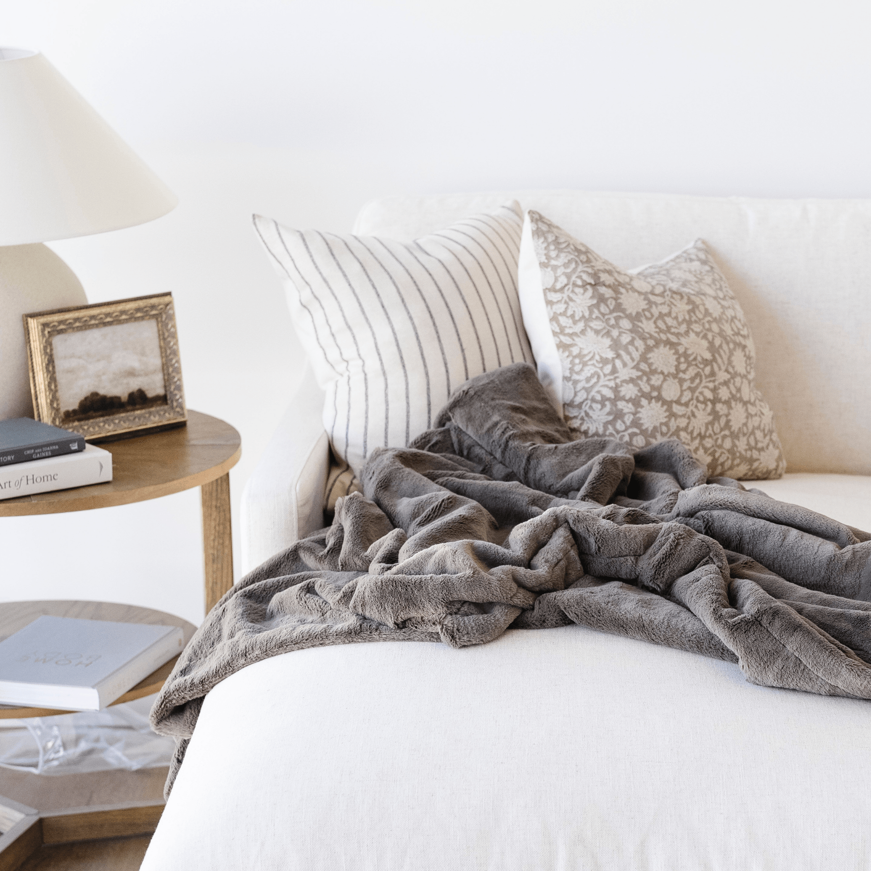 Lush Throw Blanket - Blissfully Lavender BoutiqueSaranoni