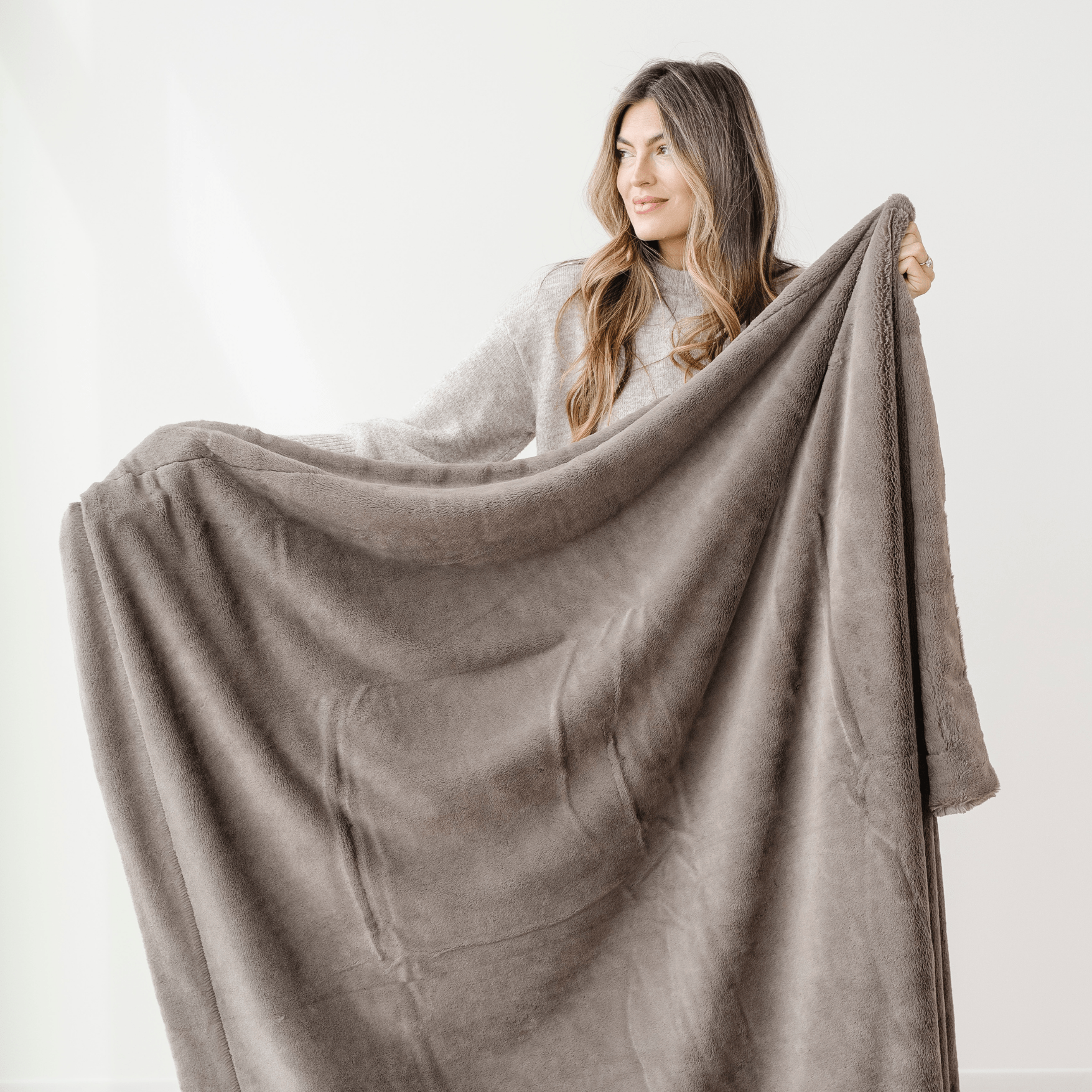 Lush Throw Blanket - Blissfully Lavender BoutiqueSaranoni