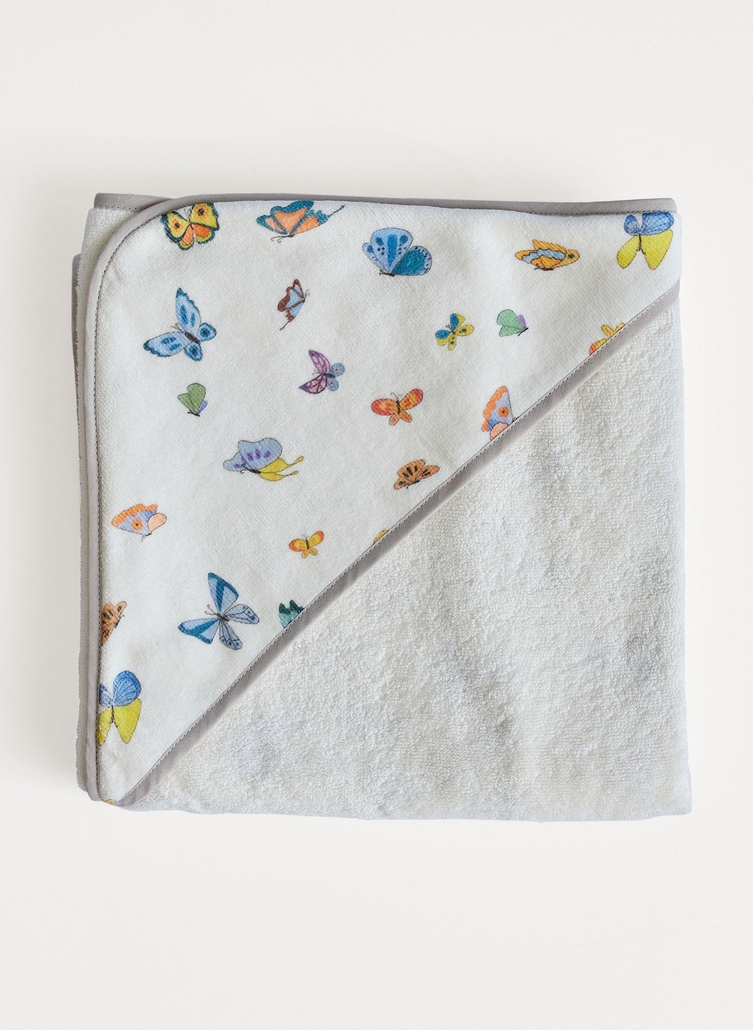 Madame Butterfly Hooded Bath Towel - Blissfully Lavender BoutiqueTimo & Violet