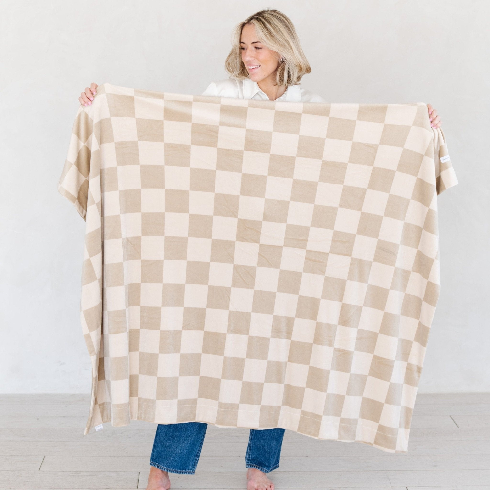 Minky Stretch XL Throw Blanket - Blissfully Lavender BoutiqueSaranoni