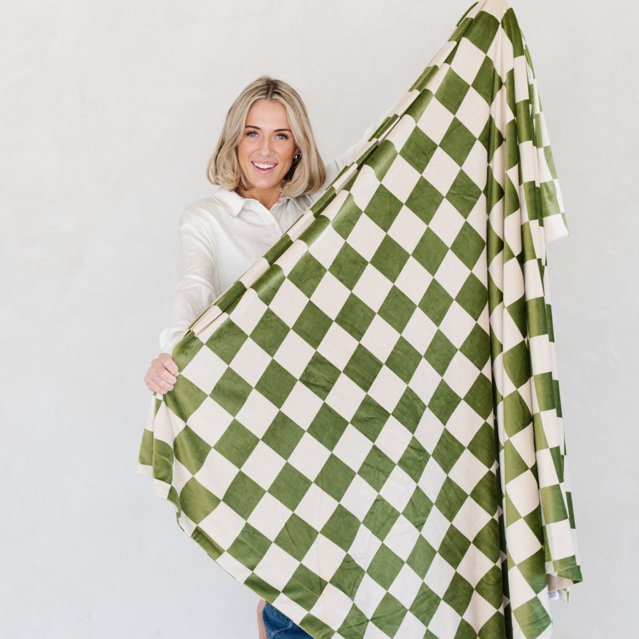 Minky Stretch XL Throw Blanket - Blissfully Lavender BoutiqueSaranoni