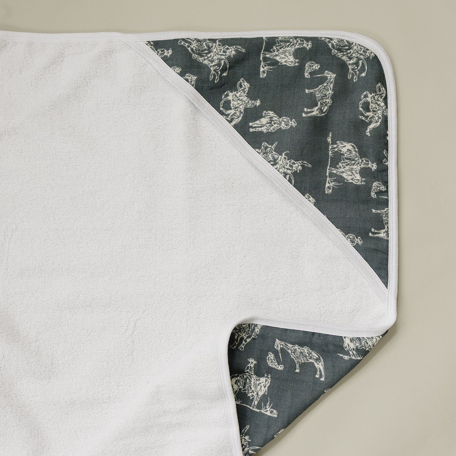 Muslin Hooded Towel - Blissfully Lavender BoutiqueMebie Baby