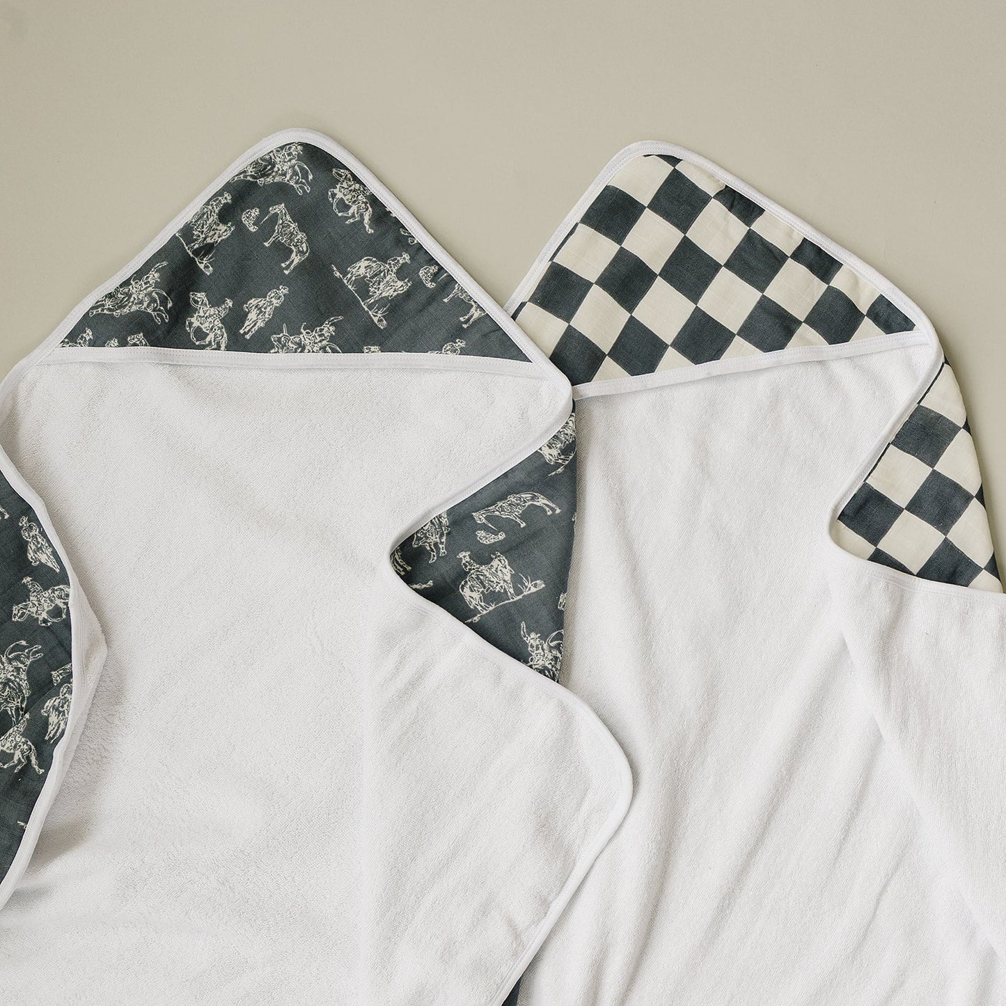Muslin Hooded Towel - Blissfully Lavender BoutiqueMebie Baby
