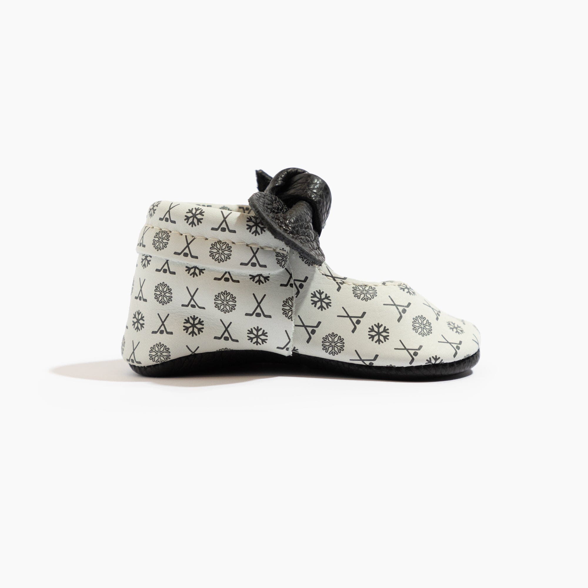 Power Play Knotted Bow Baby Shoe - Blissfully Lavender BoutiqueFreshly Picked