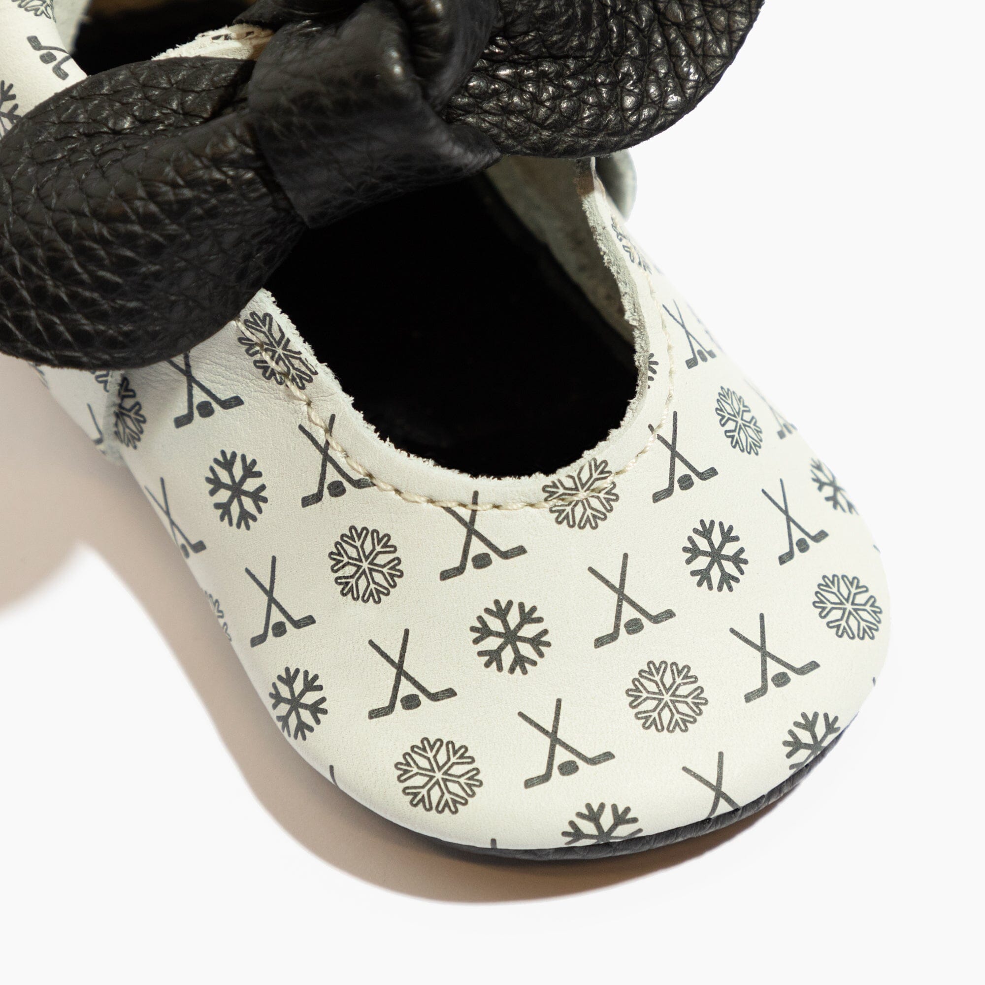 Power Play Knotted Bow Baby Shoe - Blissfully Lavender BoutiqueFreshly Picked